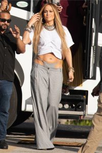 Jennifer Lopez Shows Off Her Thong-1
