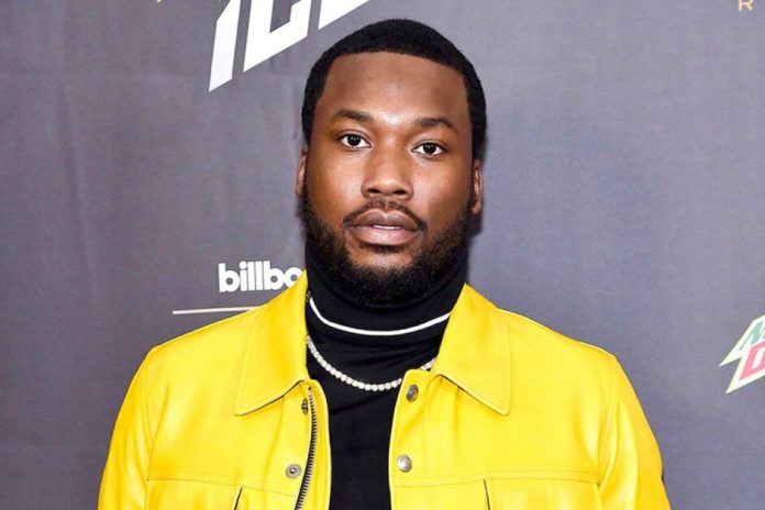 MEEK MILL GETS REAL WITH FANS