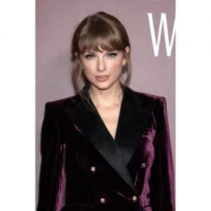 Tayolr Swift spends too much on private jet