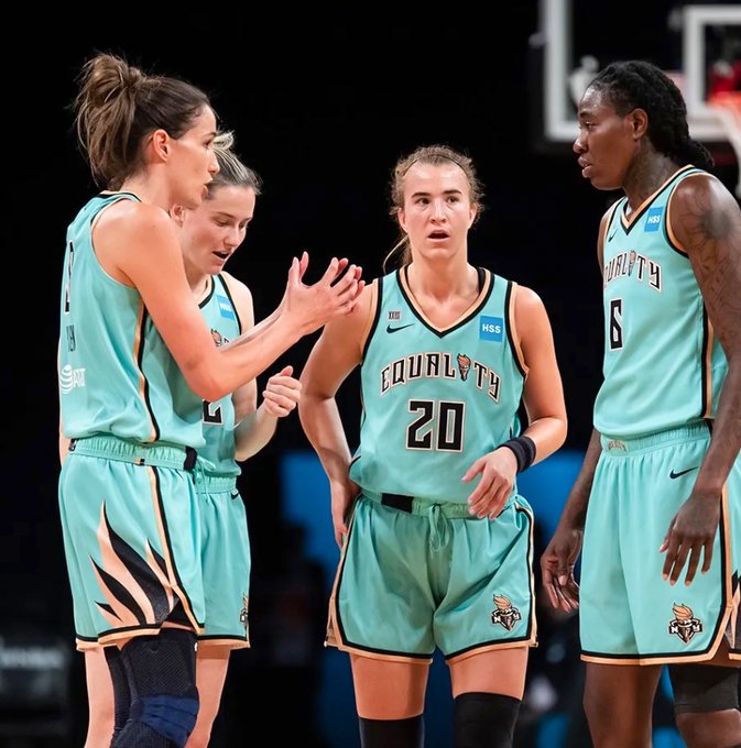 New York Liberty on court at WNBA playoffs
